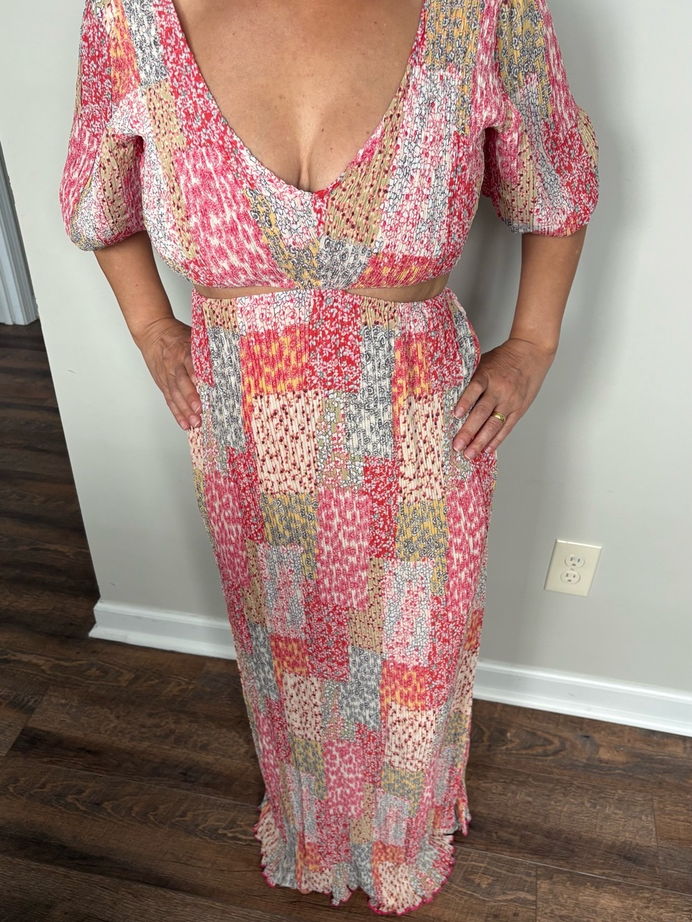 Patchwork Pink Maxi Dress with V-Neck and Puff Sleeves